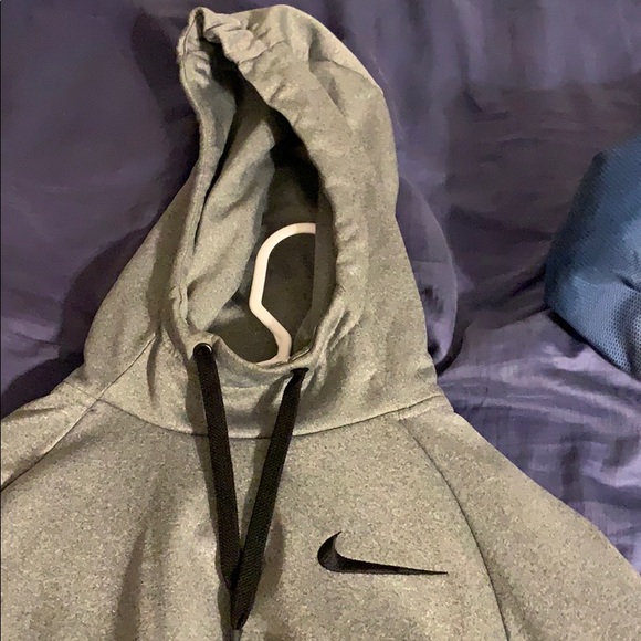 Nike drifit hoodie - Picture 2 of 3